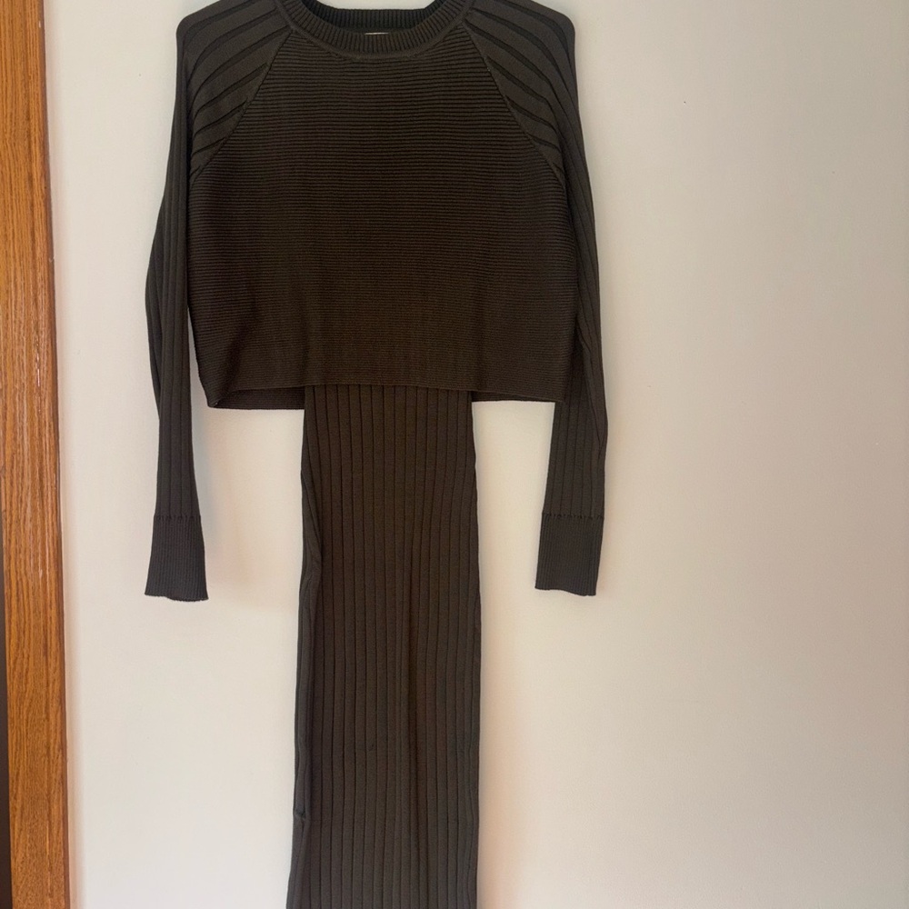 NWOT Lulus Olive Green Ribbed Knit Sweater Dress
